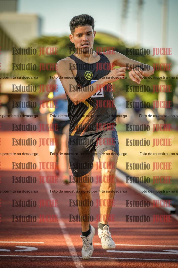 Fotos de los 3000 m llanos de varones