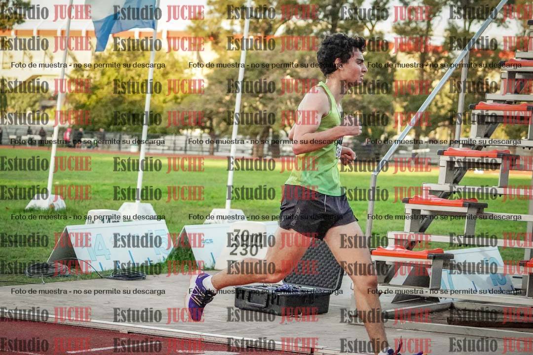 Fotos de los 3000 m llanos de varones