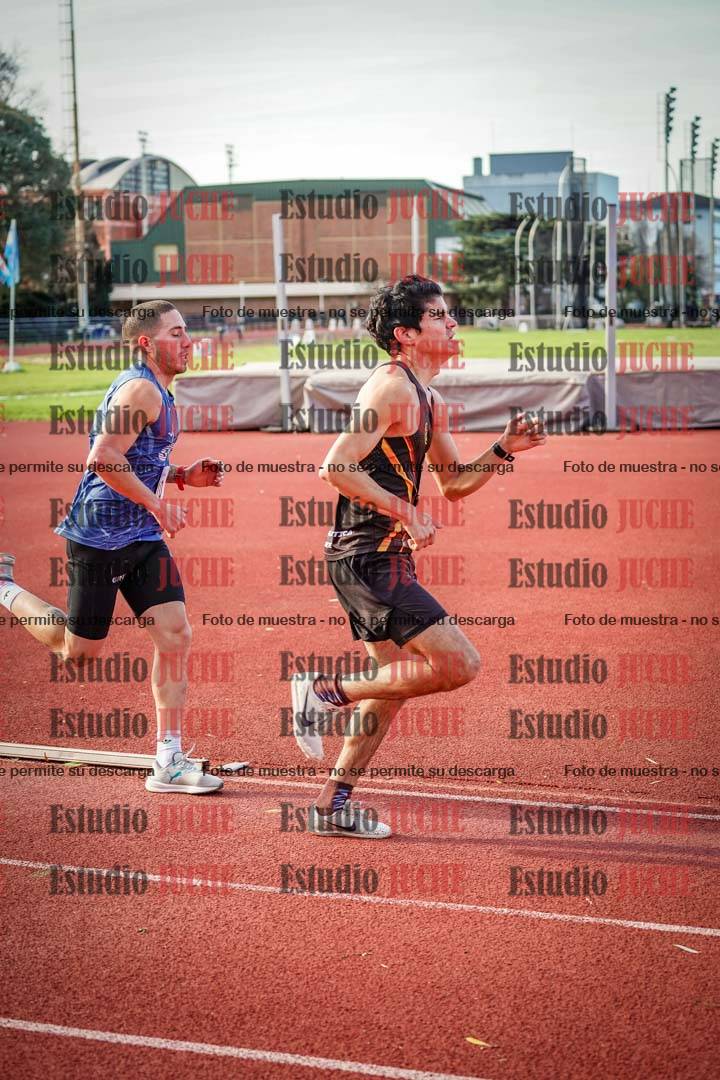 Fotos de los 3000 m llanos de varones