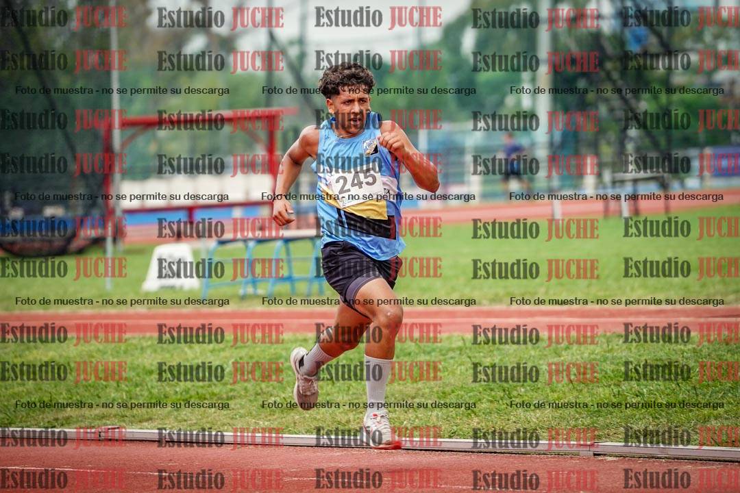 Fotos de los 2400 m de varones