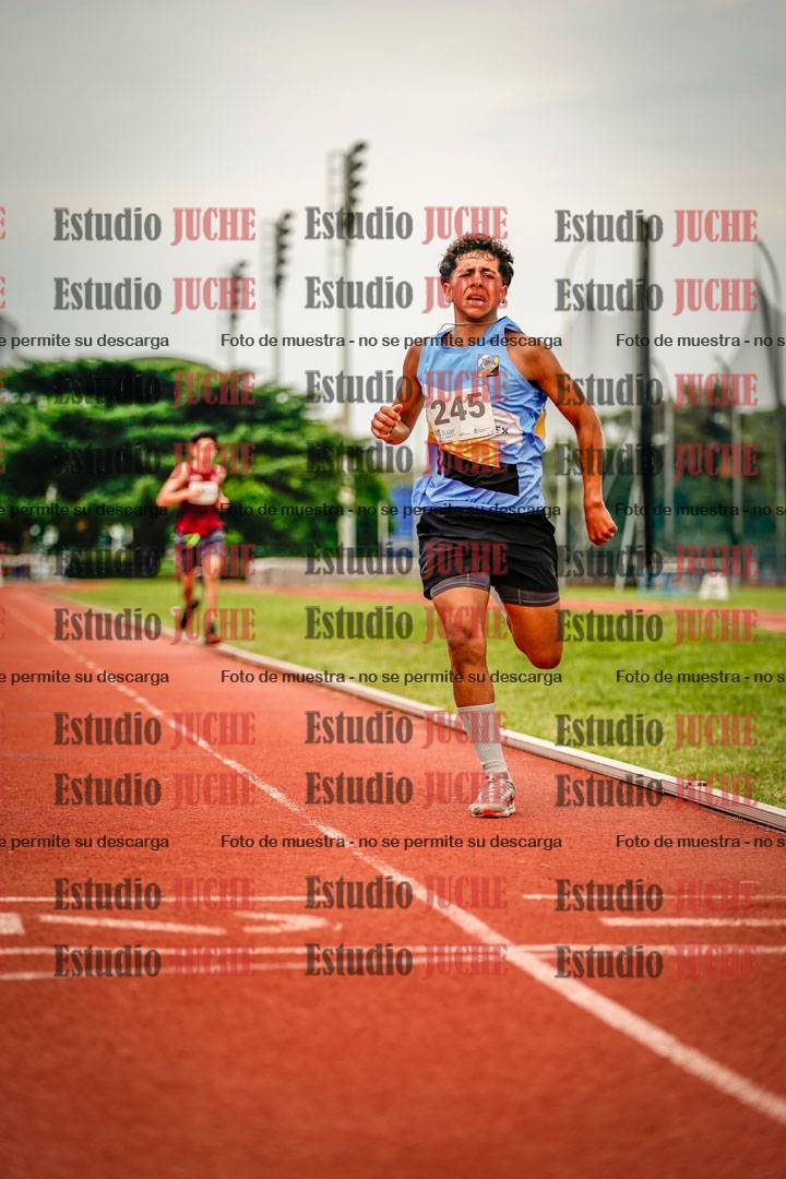 Fotos de los 2400 m de varones