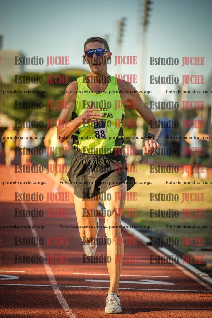 Fotos de los 3000 m llanos de varones