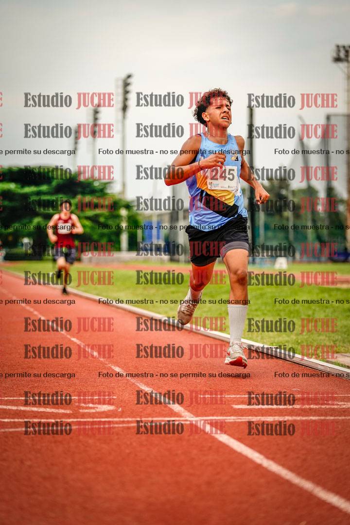 Fotos de los 2400 m de varones