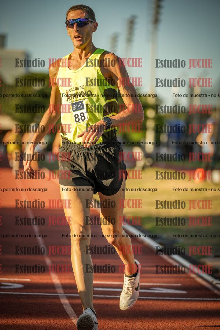 Fotos de los 3000 m llanos de varones