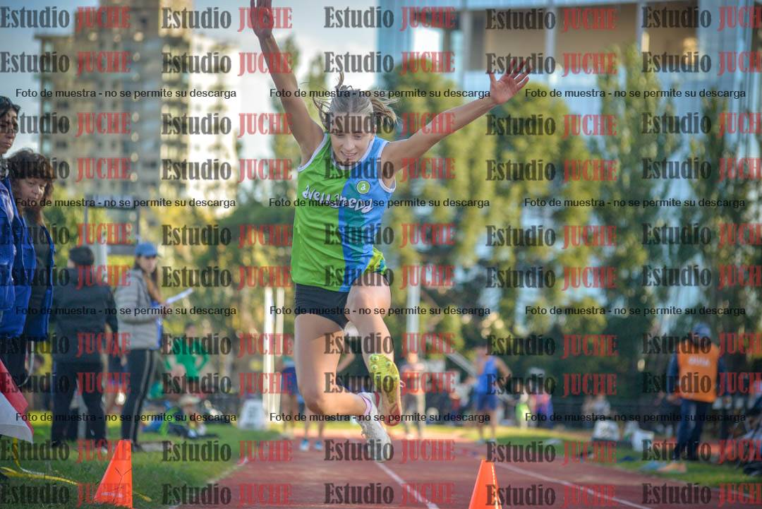Fotos del salto en largo - mujeres U16