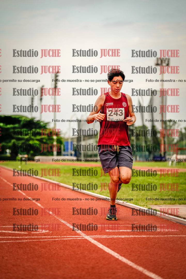 Fotos de los 2400 m de varones