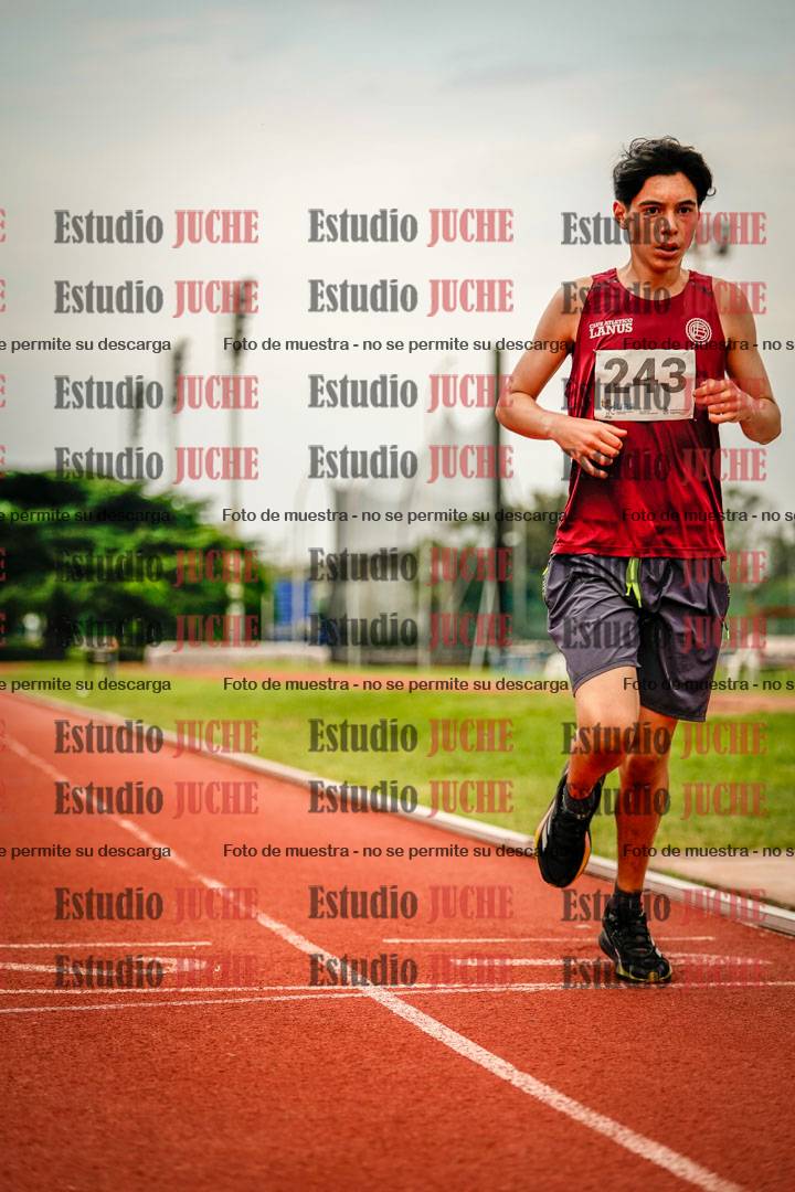 Fotos de los 2400 m de varones