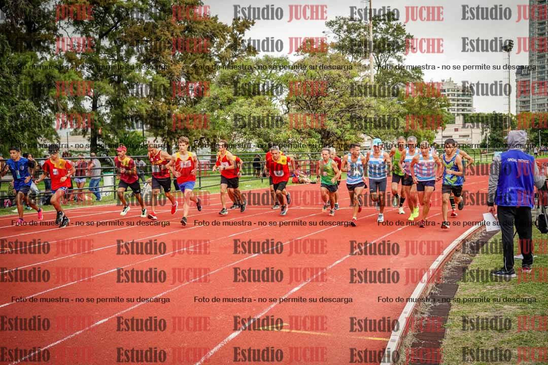 Fotos de los 3000 m llanos de varones