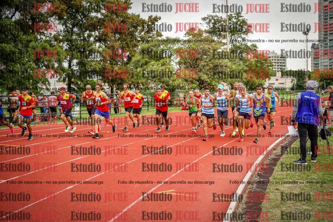 Fotos de los 3000 m llanos de varones