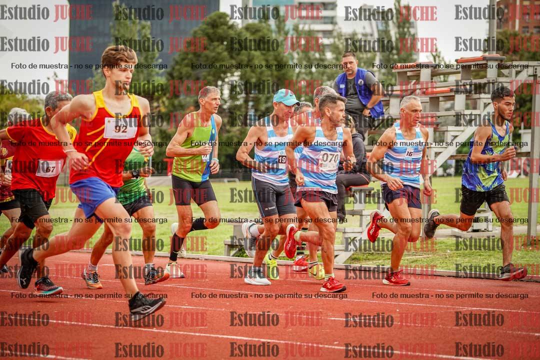 Fotos de los 3000 m llanos de varones