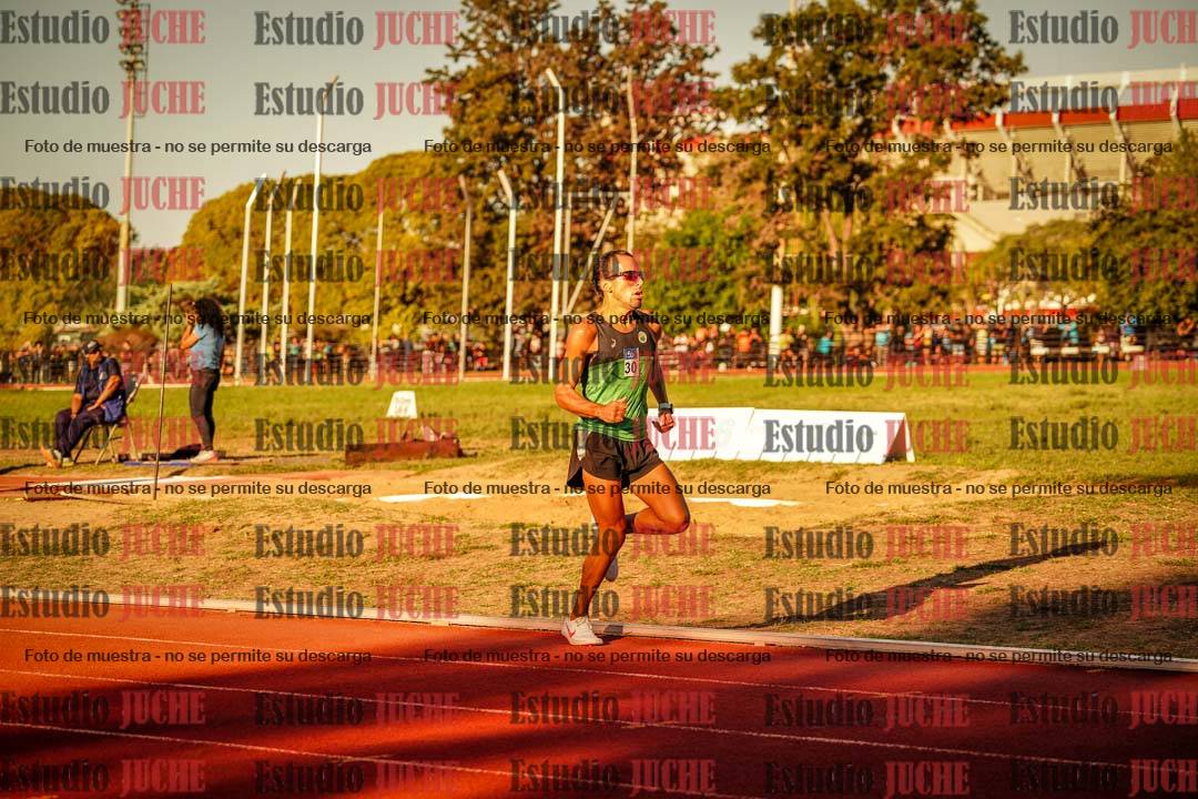 Fotos de los 3000 m llanos de varones