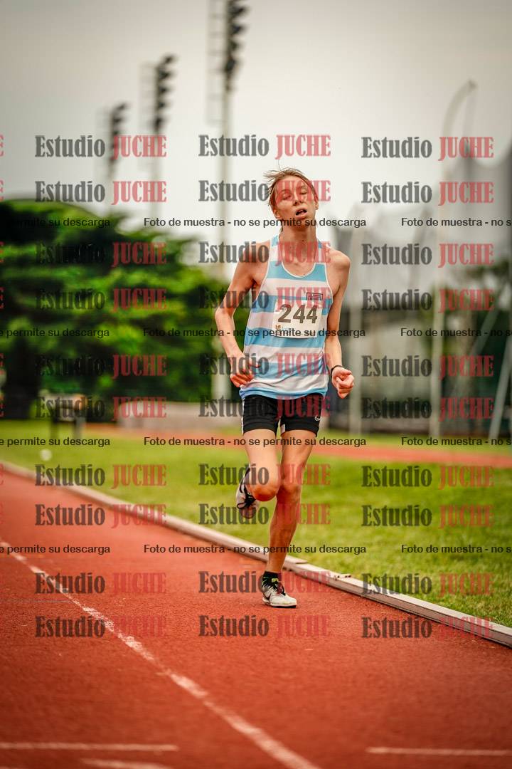 Fotos de los 2400 m de varones