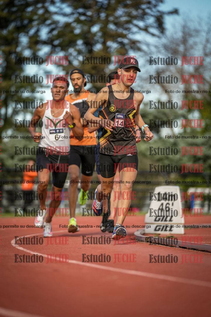 Fotos de los 3000 m llanos de varones