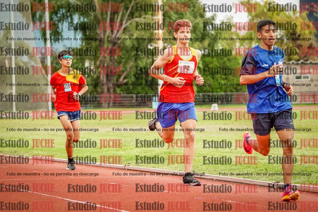 Fotos de los 3000 m llanos de varones