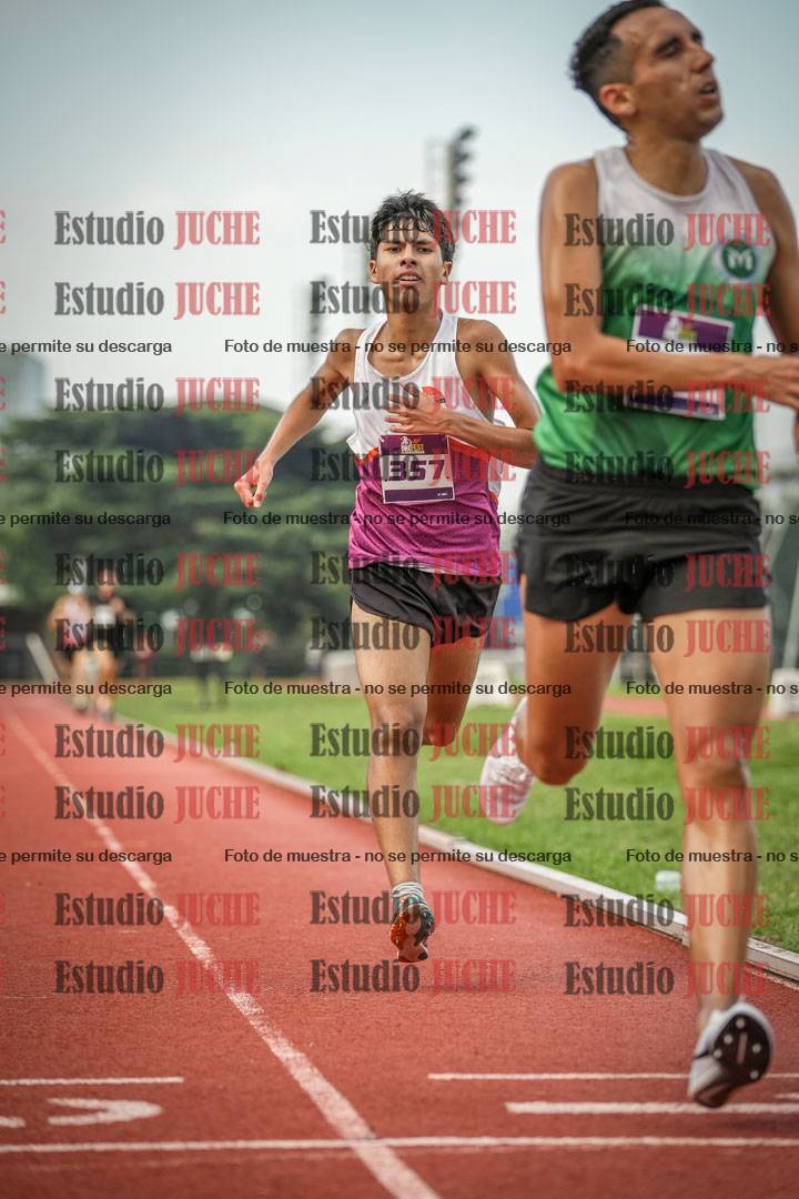 Fotos de los 3000 m llanos de varones