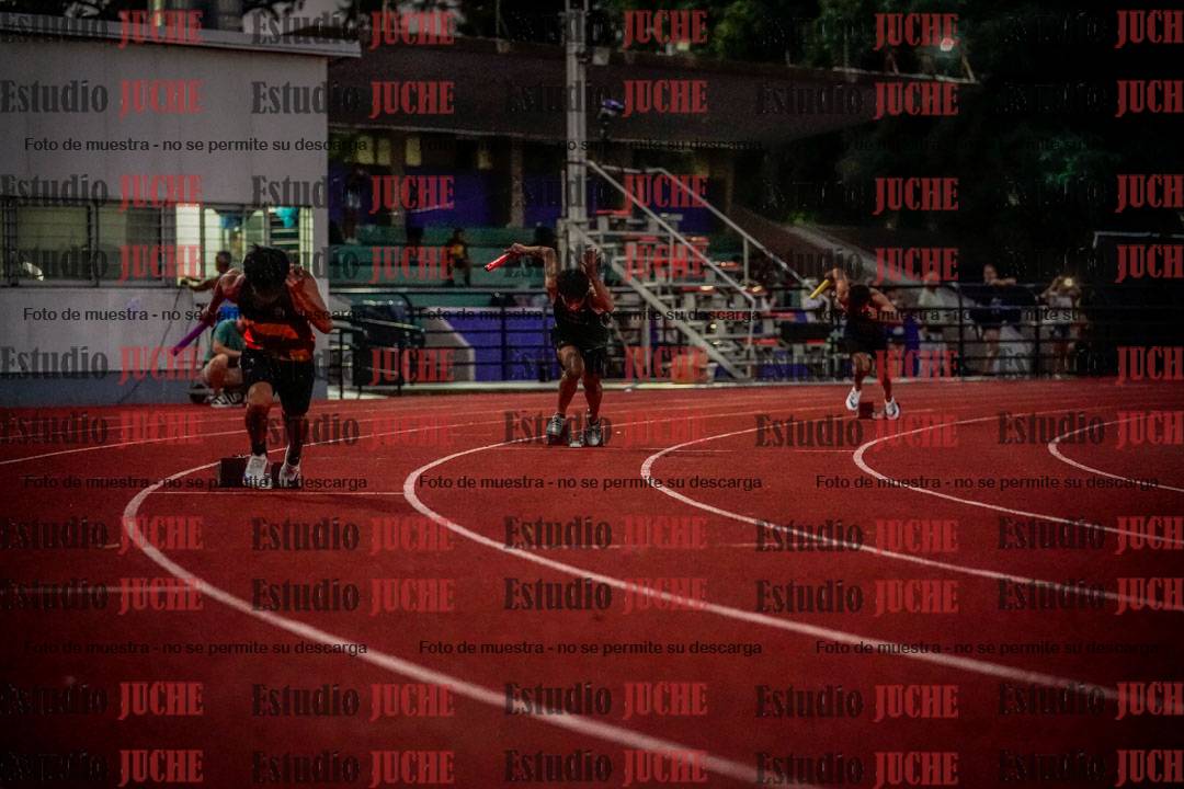 Fotos de las postas 4x100 m de varones