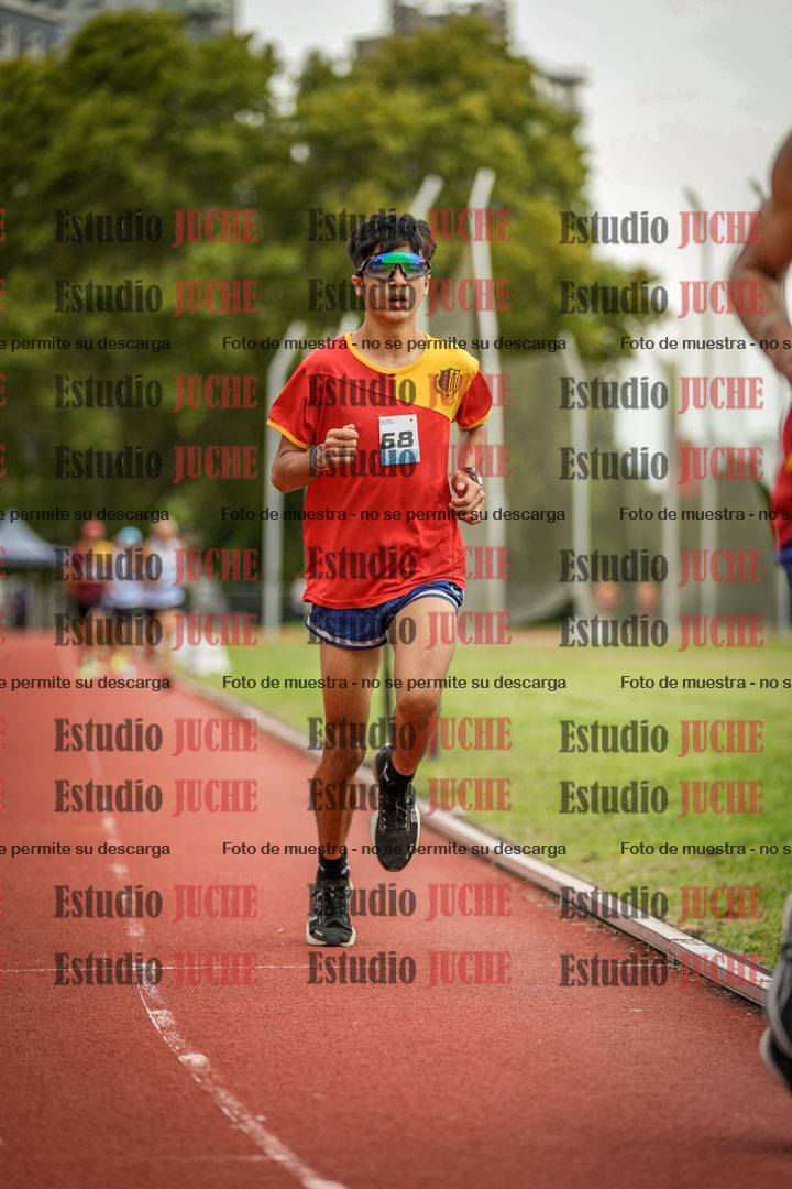 Fotos de los 3000 m llanos de varones