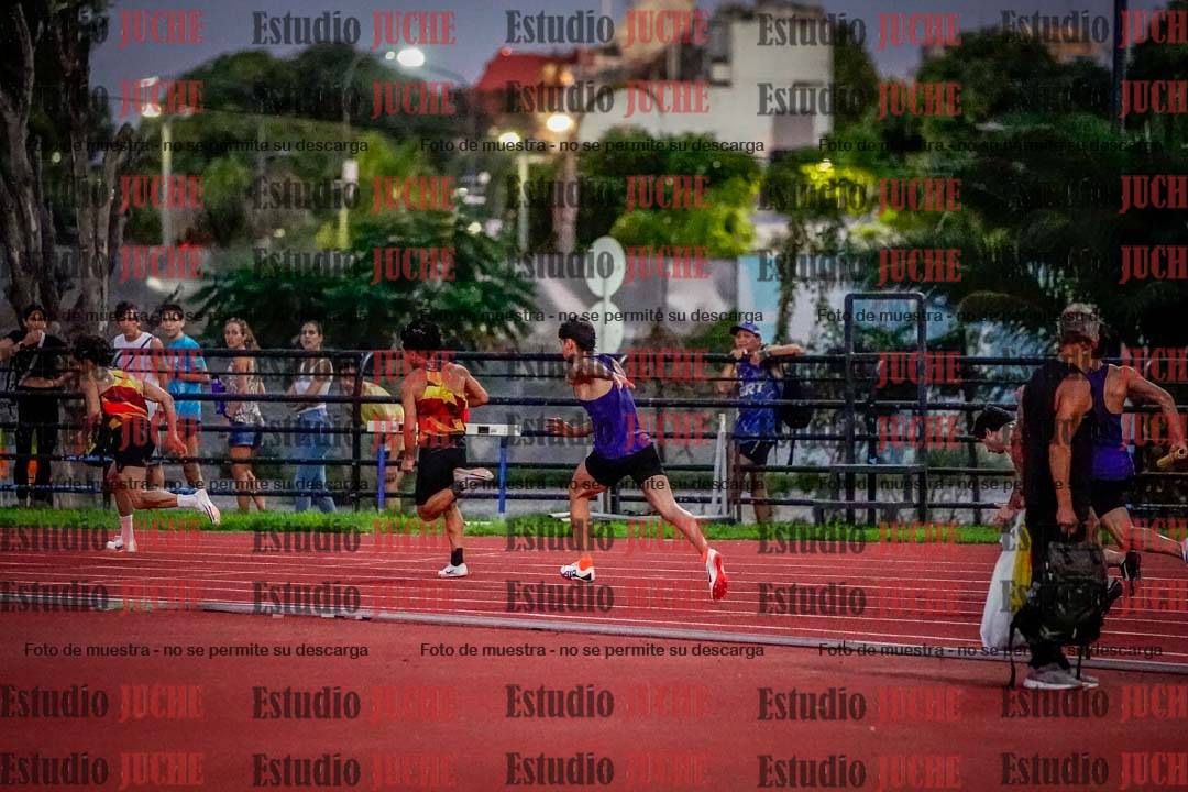 Fotos de las postas 4x100 m de varones