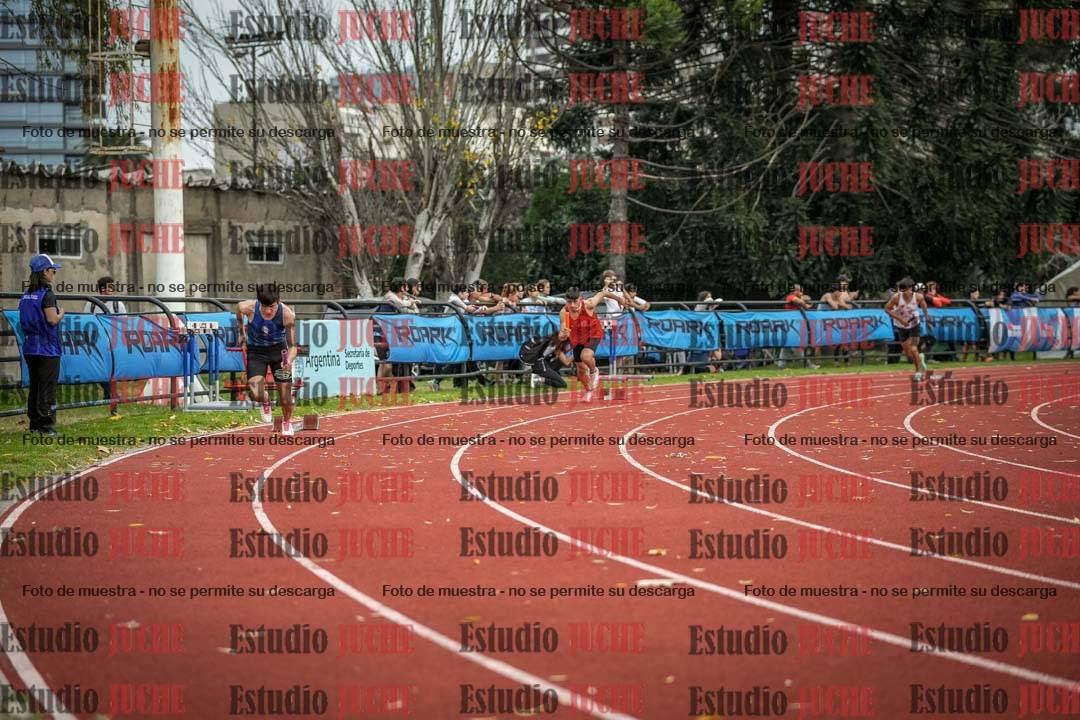 Fotos de las postas 4x400 m llanos de varones