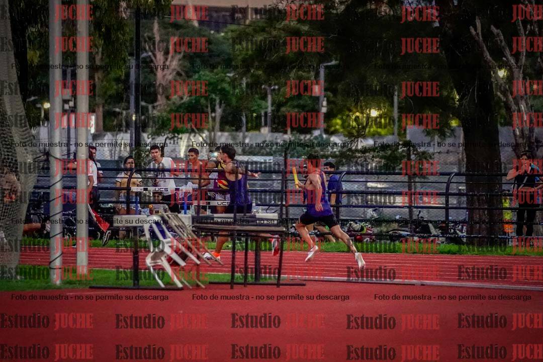 Fotos de las postas 4x100 m de varones