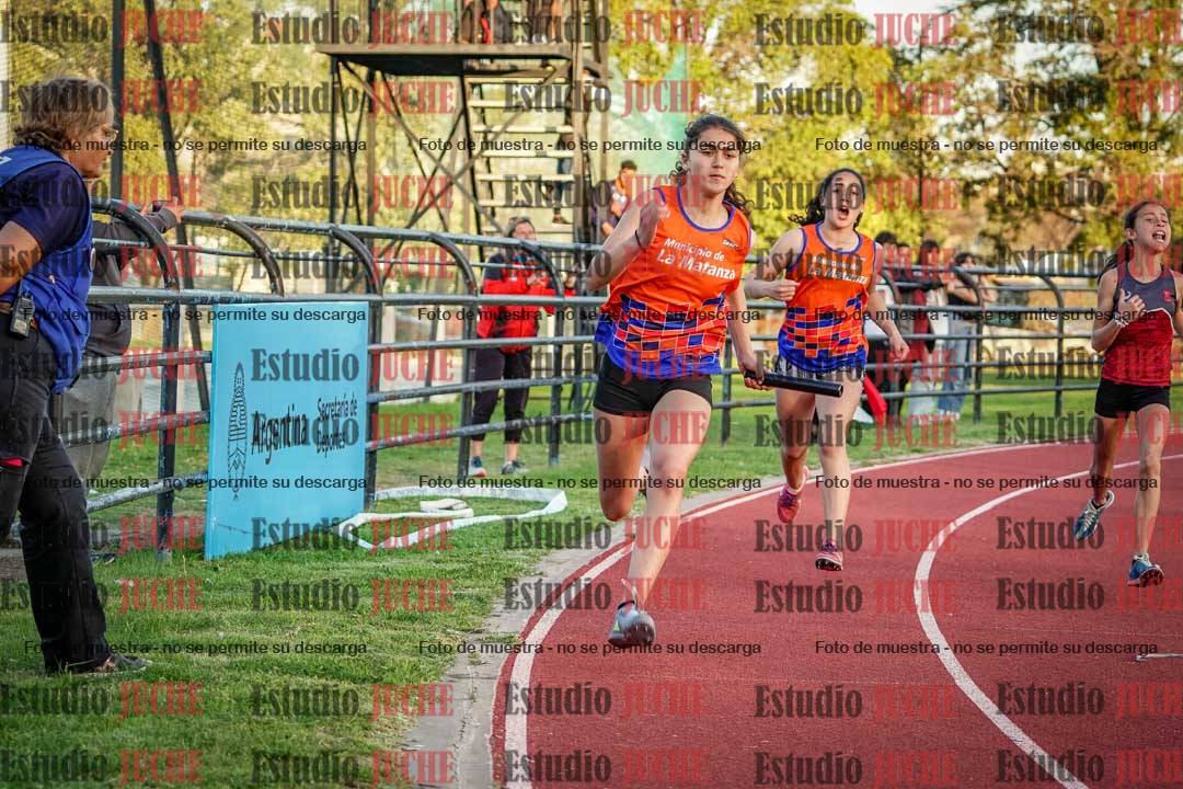 Fotos de las Postas 5x80 m de mujeres