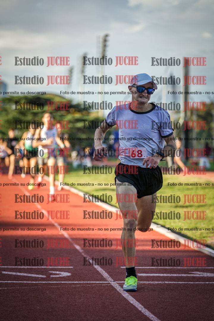 Fotos de los 1500 m llanos de varones