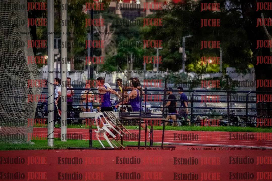 Fotos de las postas 4x100 m de varones