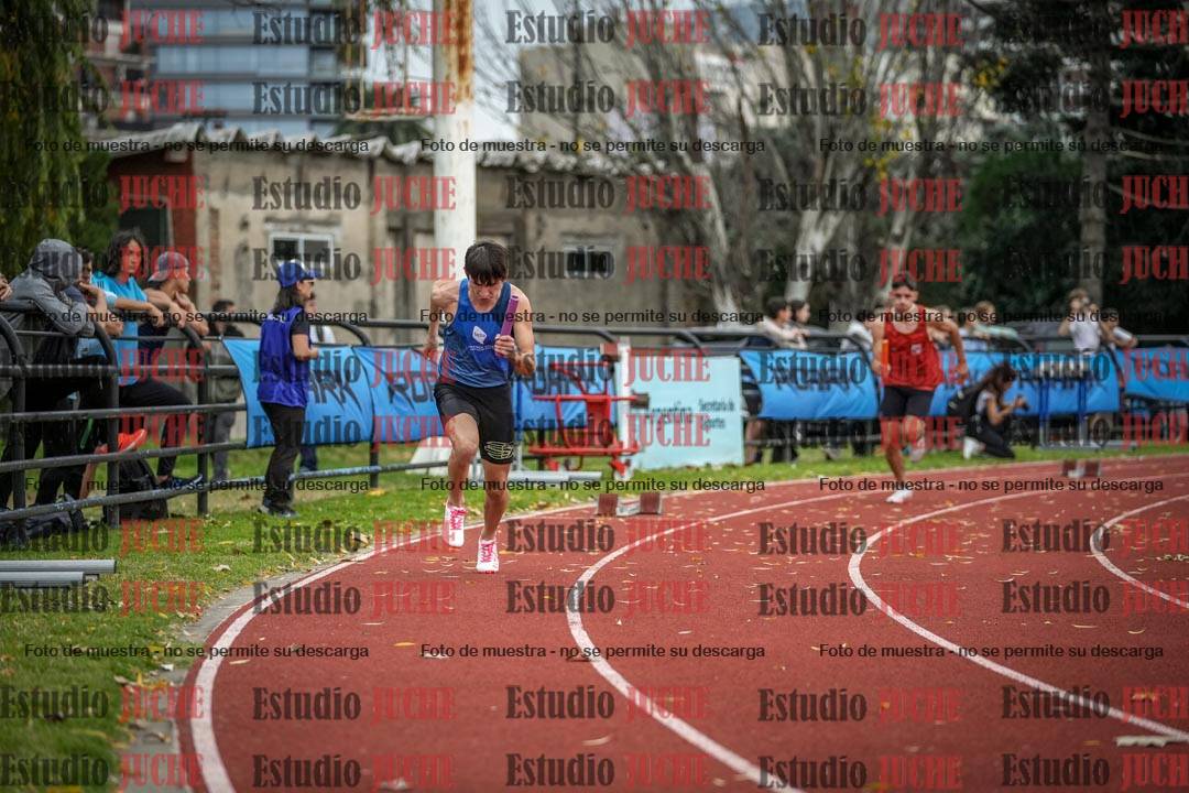 Fotos de las postas 4x400 m llanos de varones