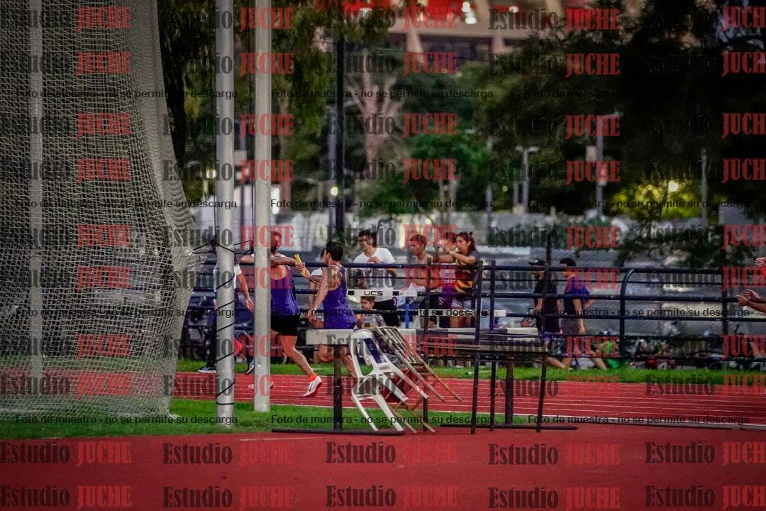 Fotos de las postas 4x100 m de varones