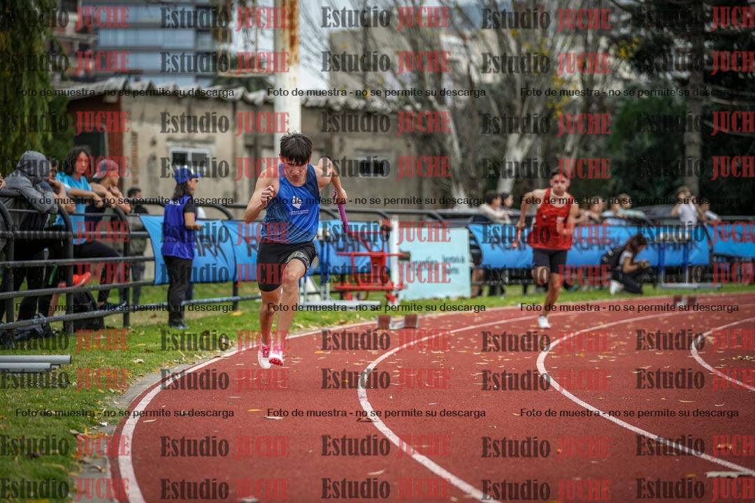 Fotos de las postas 4x400 m llanos de varones