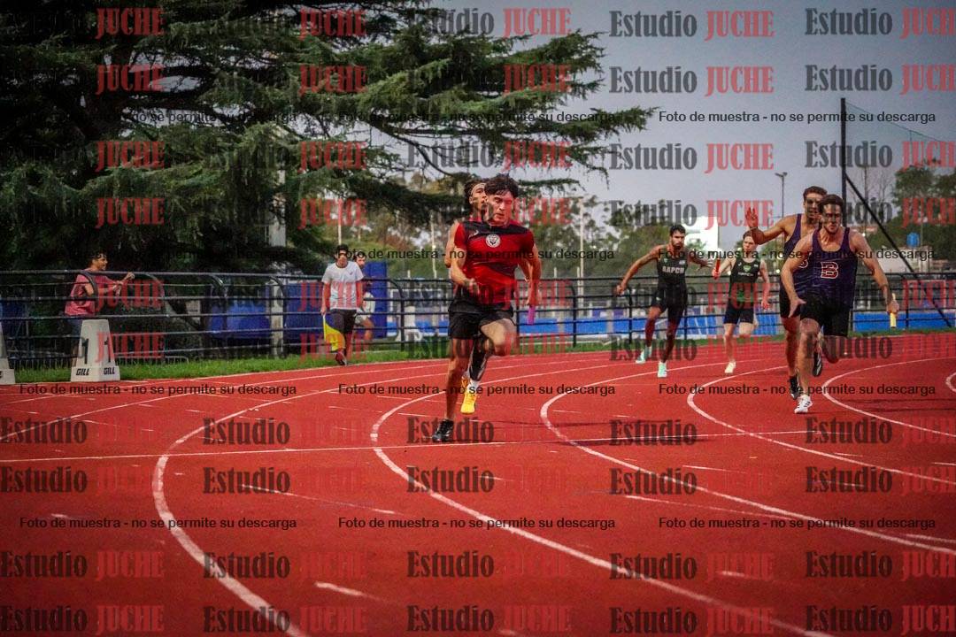 Fotos de las postas 4x100 m de varones