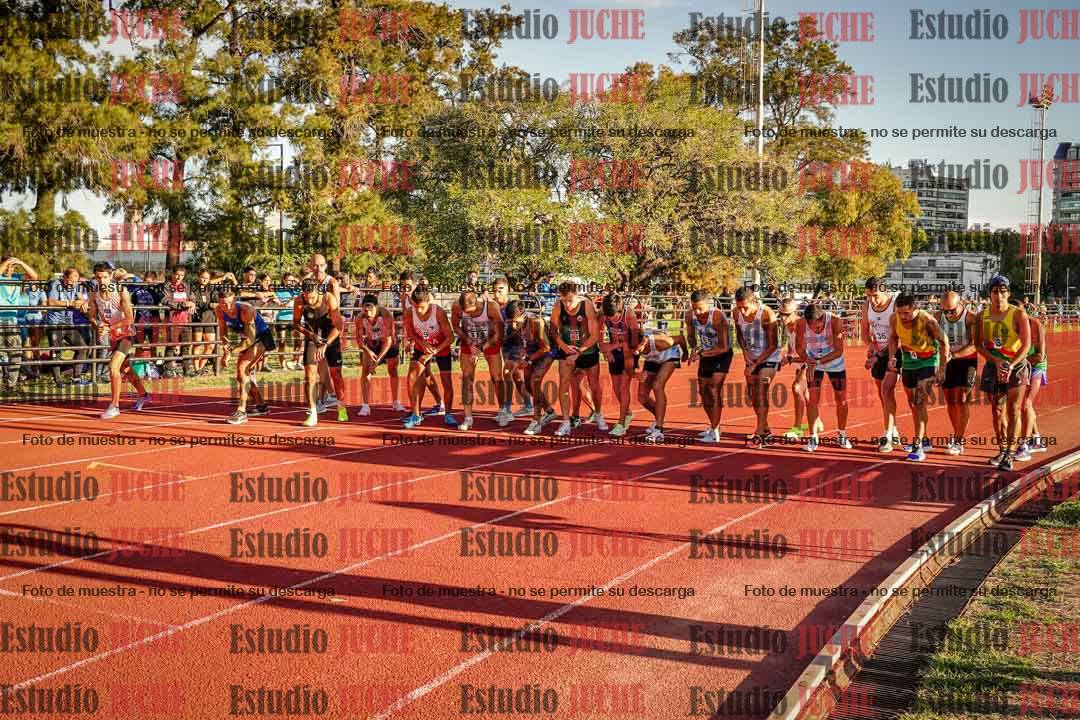 Fotos de los 3000 m llanos de varones