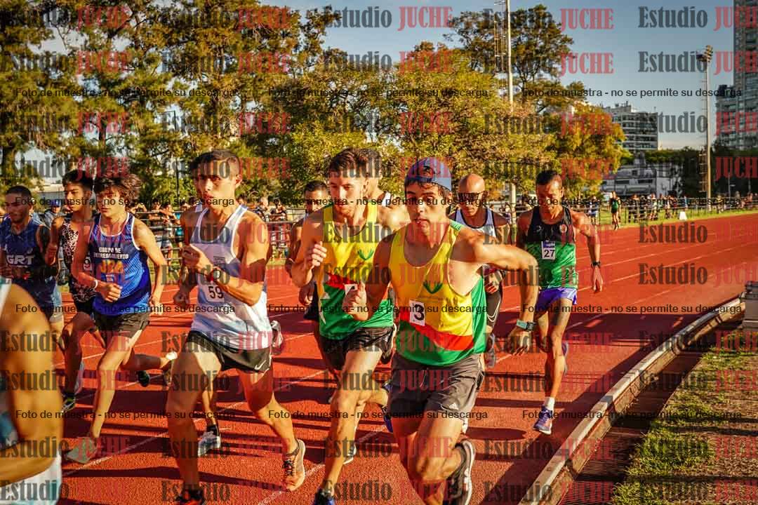 Fotos de los 3000 m llanos de varones