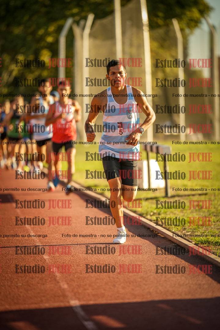 Fotos de los 3000 m llanos de varones