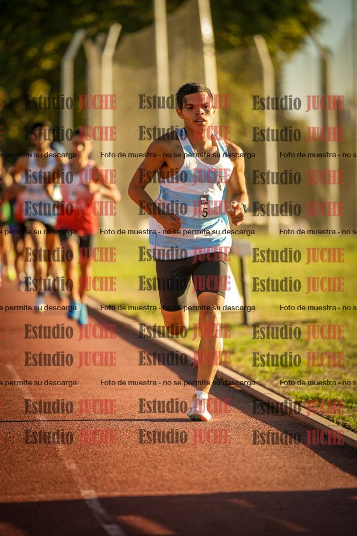 Fotos de los 3000 m llanos de varones