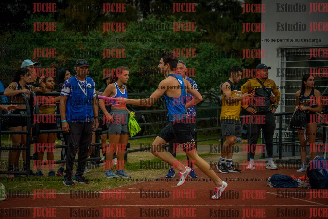 Fotos de las postas 4x400 m llanos de varones