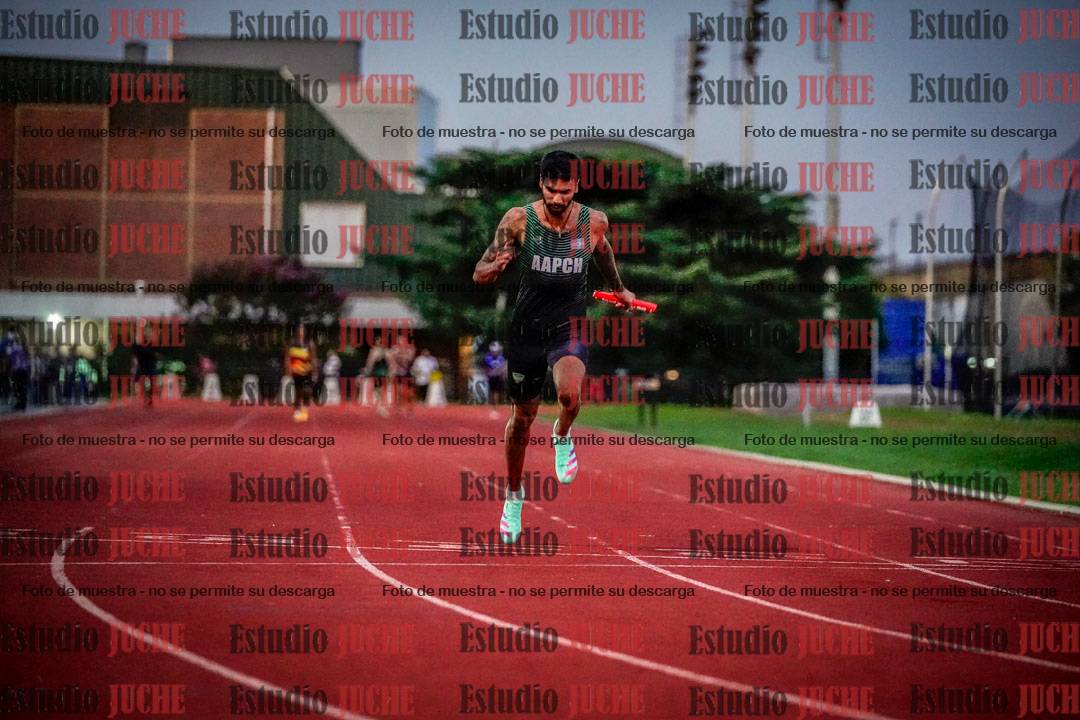 Fotos de las postas 4x100 m de varones