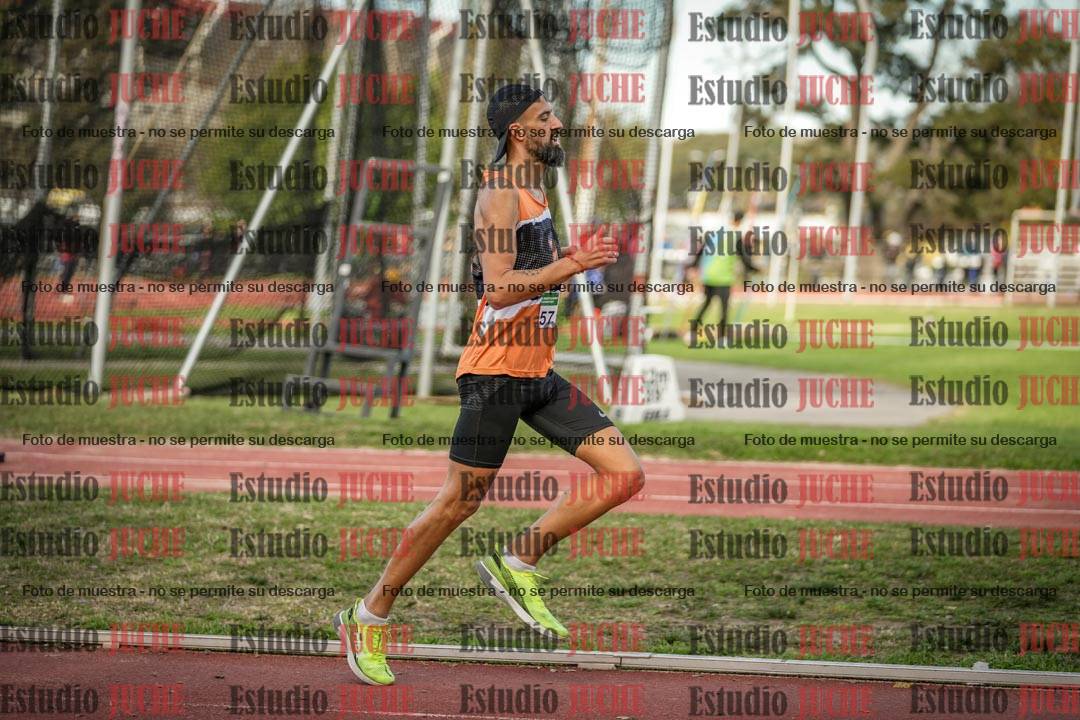 Fotos de los 3000 m llanos de varones