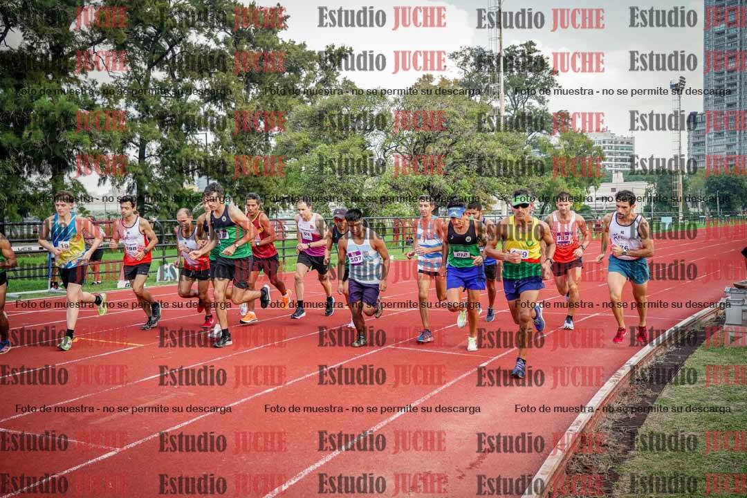 Fotos de los 3000 m llanos de varones
