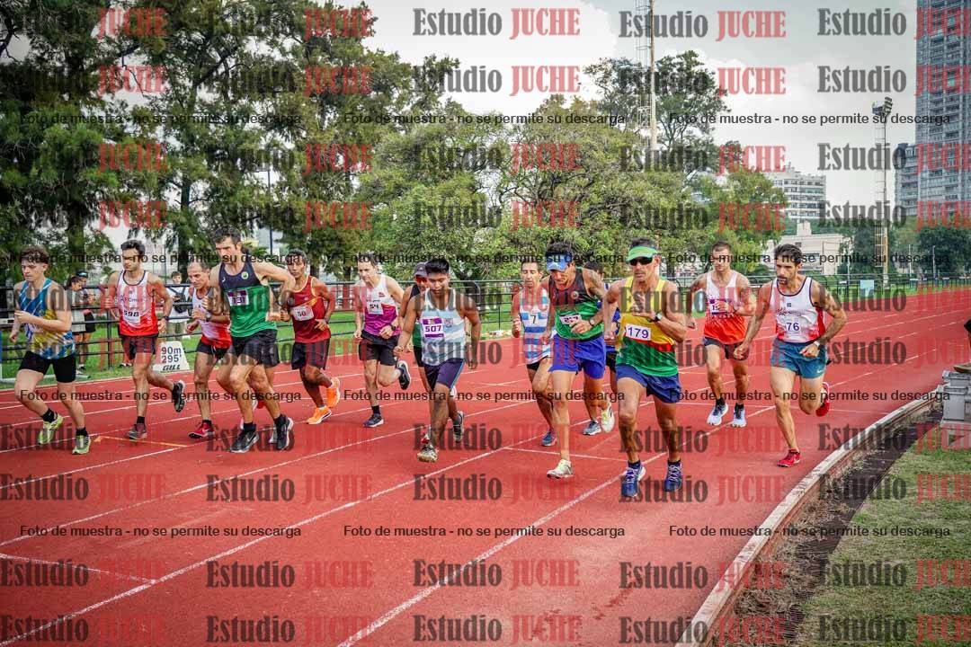 Fotos de los 3000 m llanos de varones