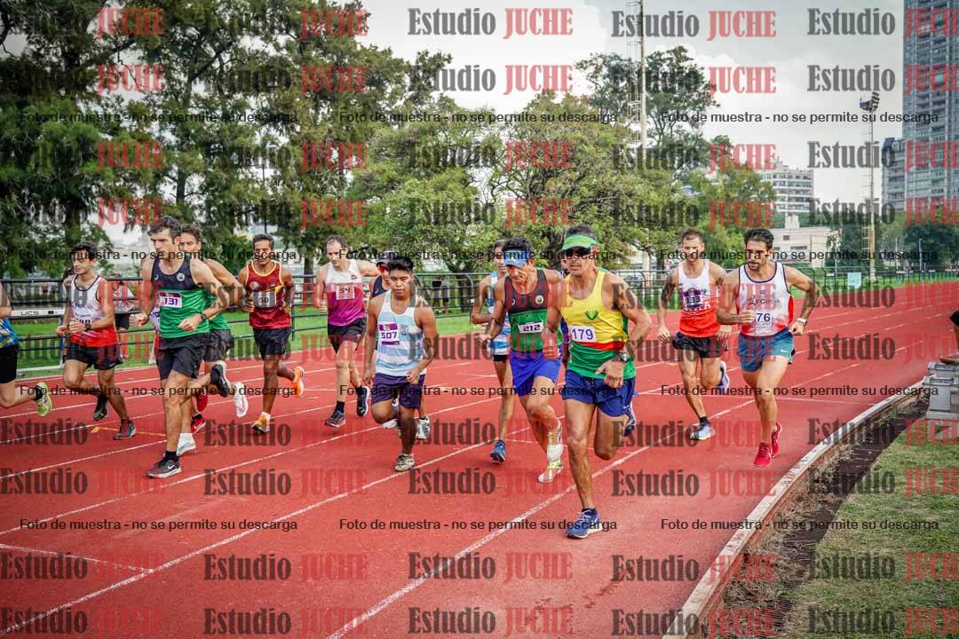 Fotos de los 3000 m llanos de varones