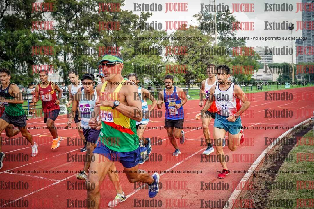 Fotos de los 3000 m llanos de varones