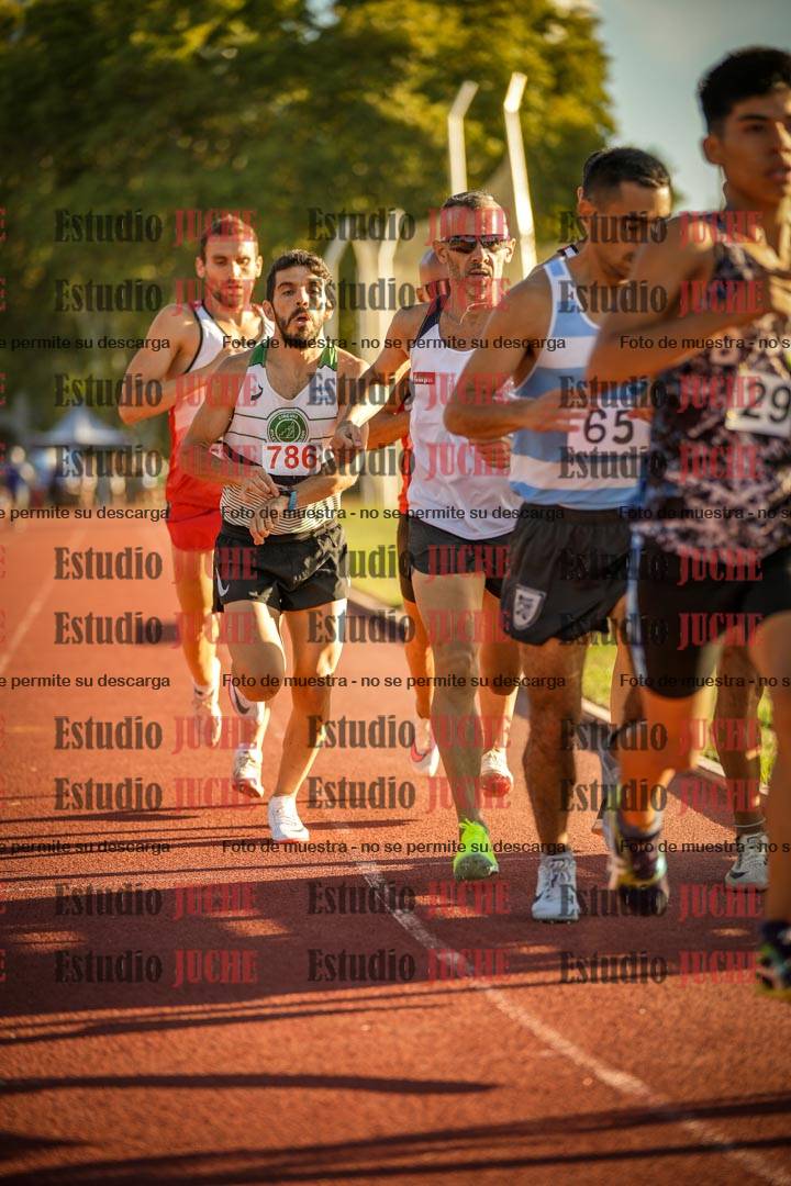 Fotos de los 3000 m llanos de varones