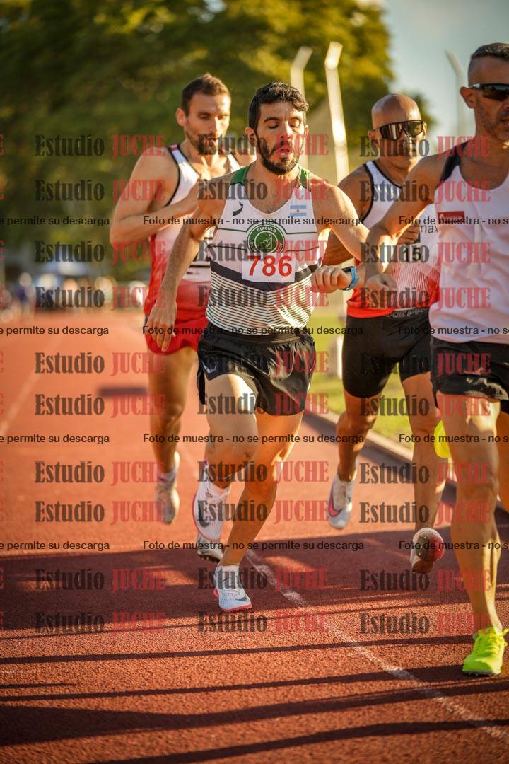 Fotos de los 3000 m llanos de varones