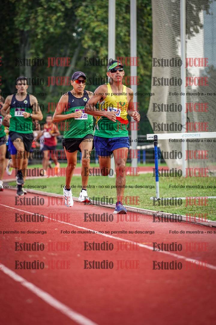 Fotos de los 3000 m llanos de varones