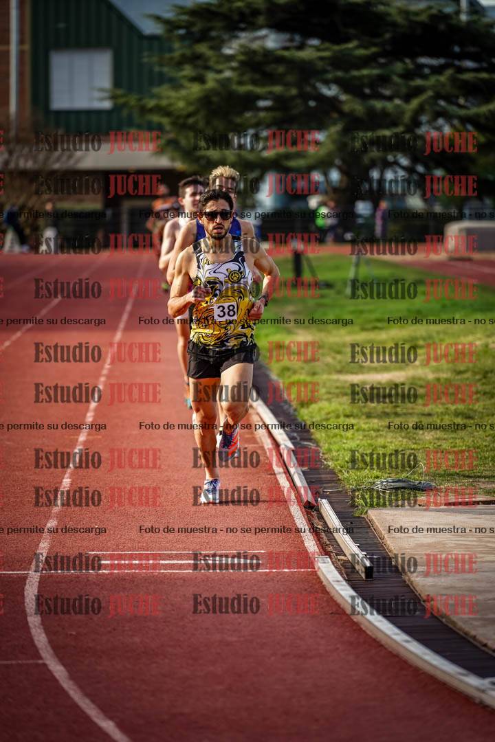 Fotos de los 3000 m llanos de varones