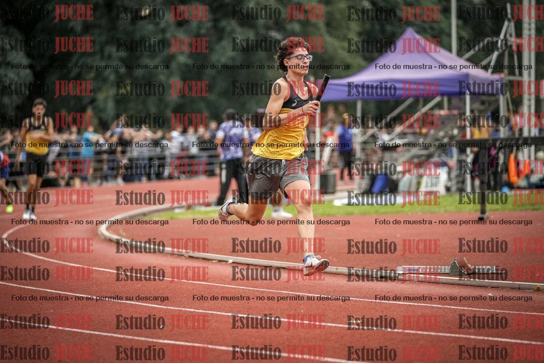 Fotos de las postas 4x400 m llanos de varones