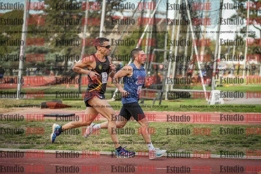 Fotos de los 3000 m llanos de varones