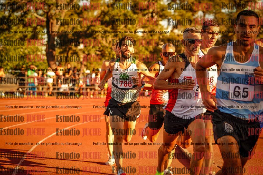 Fotos de los 3000 m llanos de varones