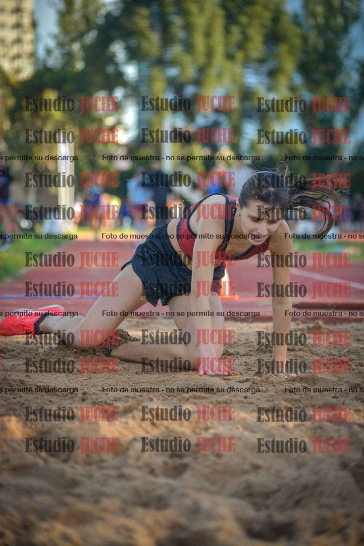 Fotos del salto en largo - mujeres U16
